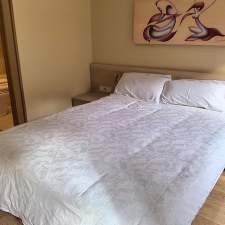 Hostal San Isidro Autol Exteriör bild