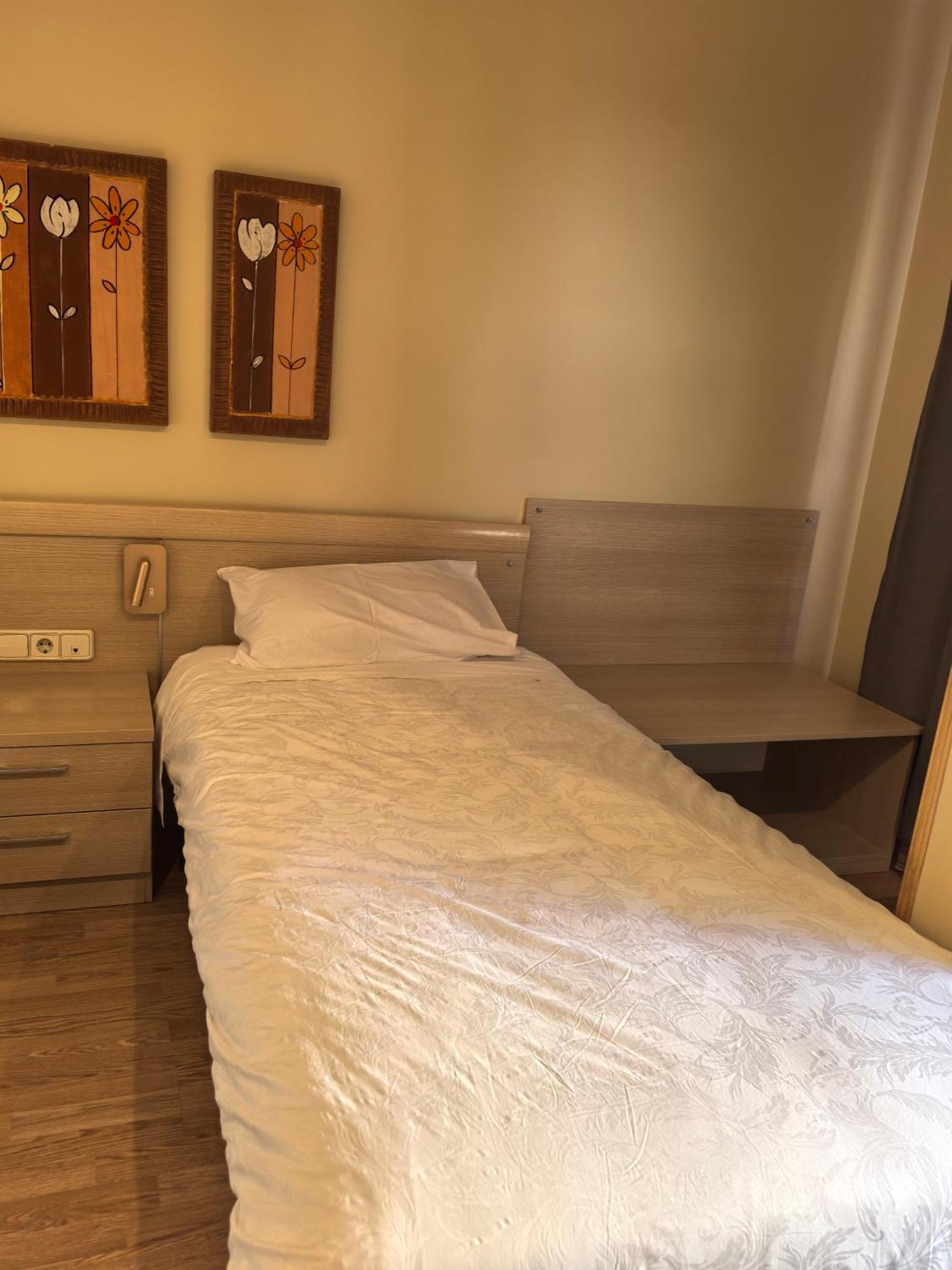 Hostal San Isidro Autol Exteriör bild