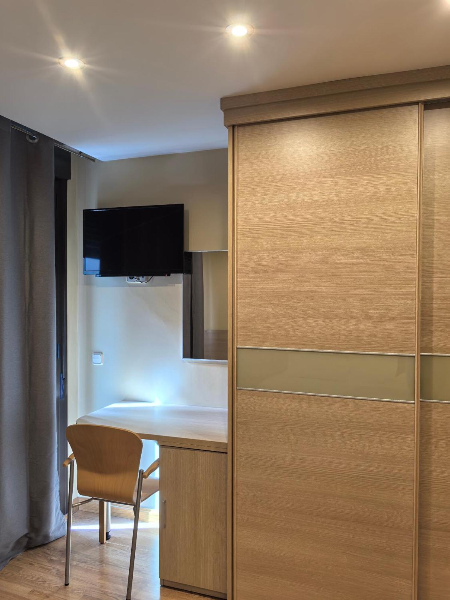 Hostal San Isidro Autol Exteriör bild